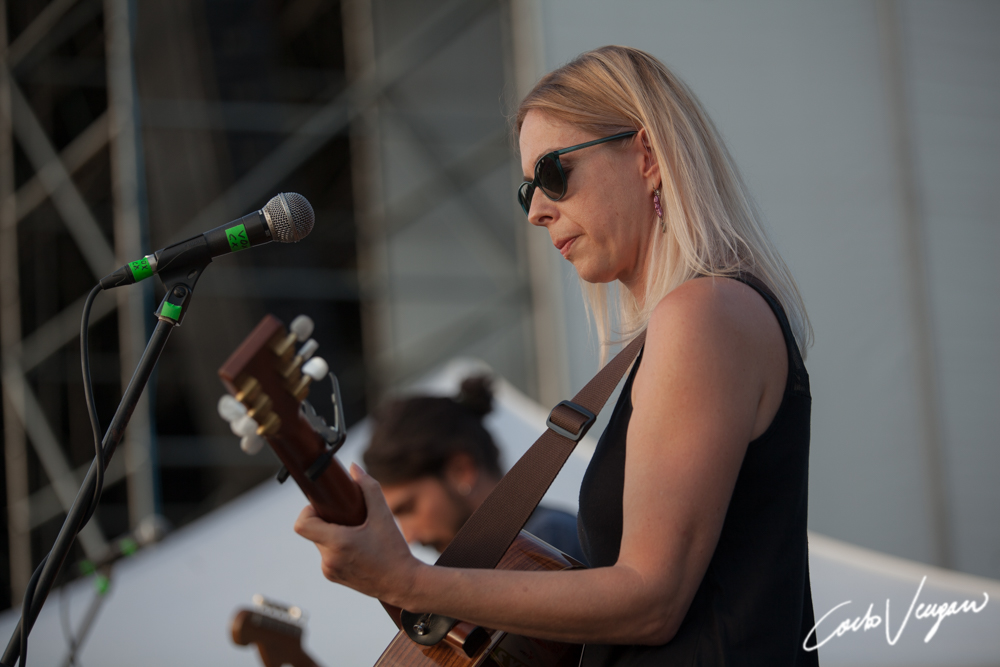 Vanessa Peters performs live at Ferrara Comfort Festival 2021